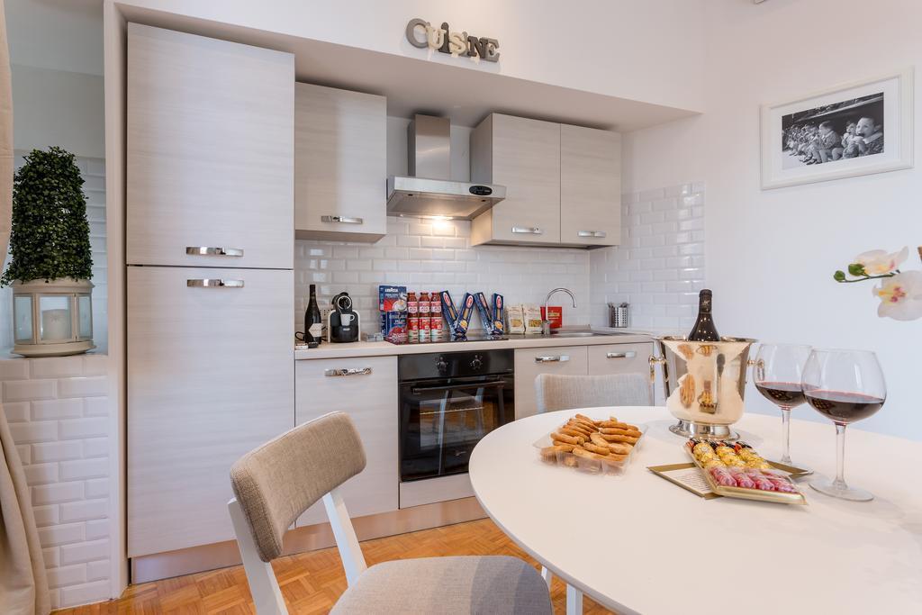 Townhouse By The Spanish Steps Róma Szoba fotó