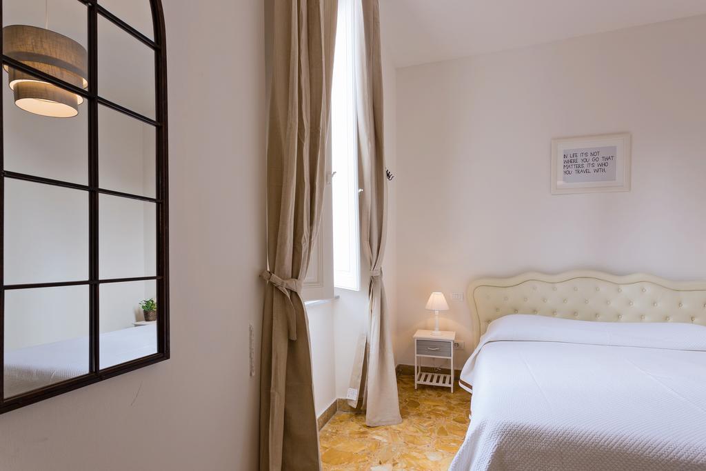 Townhouse By The Spanish Steps Róma Szoba fotó